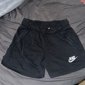 Nike, youth large, black shorts